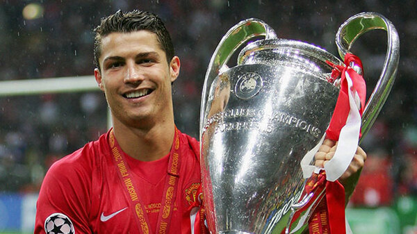 Ronaldo sinh năm bao nhiêu