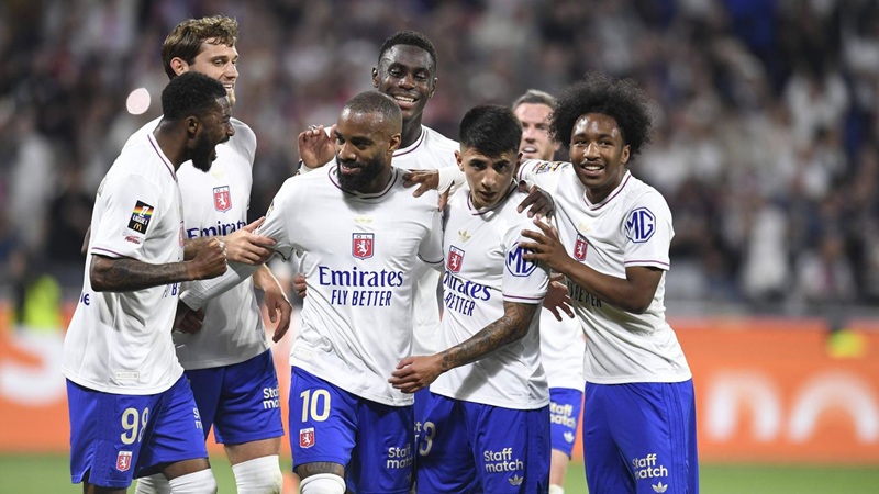Olympique Lyon và kỷ lục vô tiền khoáng hậu với 7 chức vô địch Ligue 1 liên tiếp.