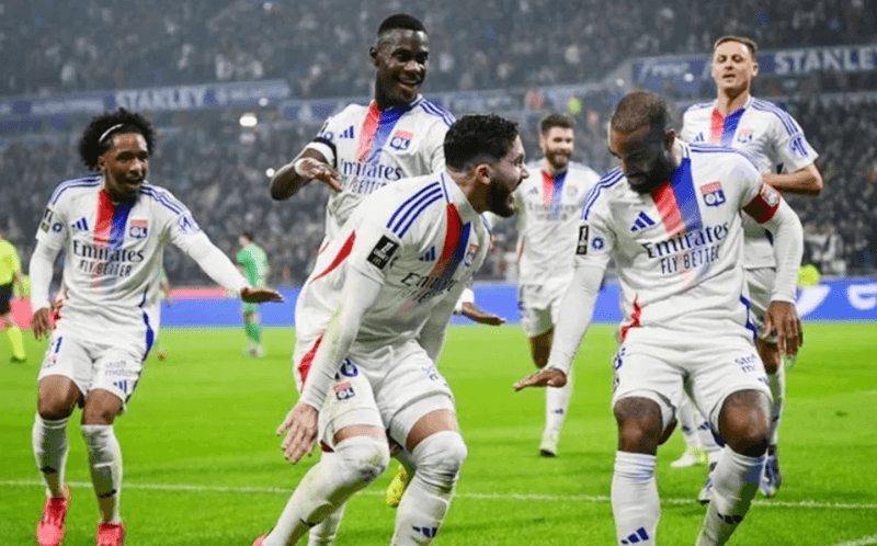 Karim Benzema - sản phẩm ưu tú từ lò đào tạo trẻ lừng danh của Olympique Lyonnais.