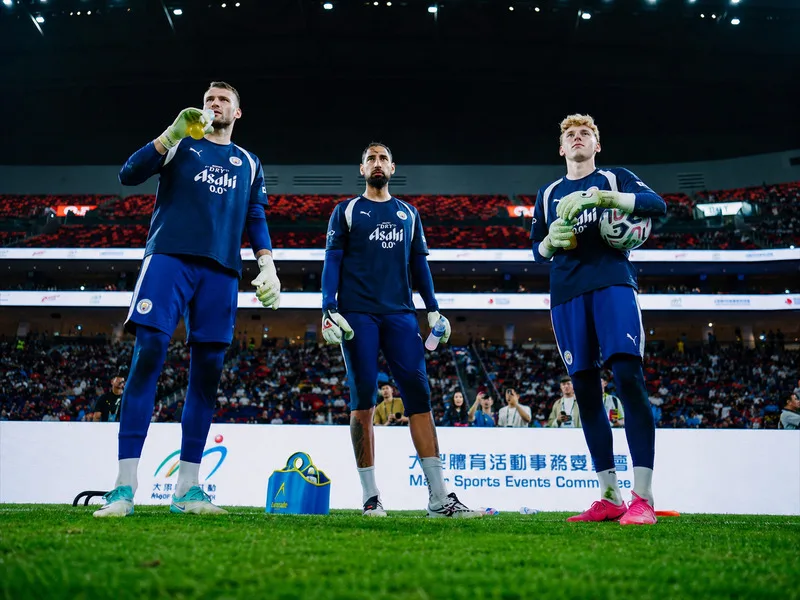 Gianluigi Donnarumma, James Trafford và Marcus Bettinelli tạo nên nhóm thủ môn có sự kết hợp giữa đẳng cấp, tiềm năng và kinh nghiệm.